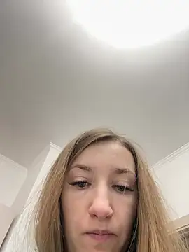 Snapshot of KateRedgar chatting on May 31, 3:41 pm KateRedgar online show from May 31, 3:41 pm