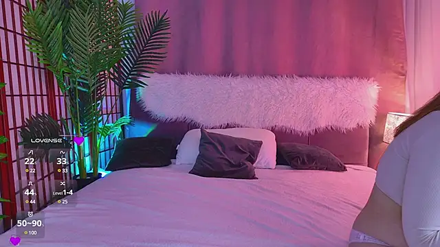 Mia  Peach online show from January 15, 8:58 pm