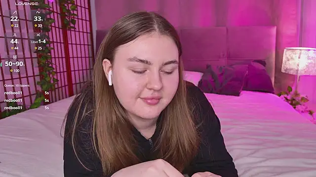 Mia  Peach online show from February 22, 3:12 am