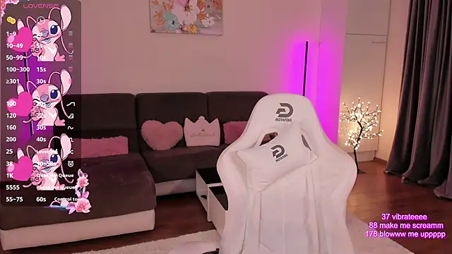 Snapshot of SweetAmeliaaa chatting on February 4, 9:09 pm SweetAmeliaaa online show from February 4, 9:09 pm