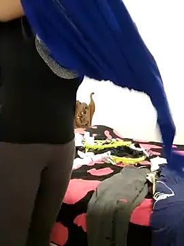 Snapshot of lamorbosa37 chatting on December 23, 6:05 pm lamorbosa37 online show from December 23, 6:05 pm