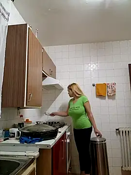 Snapshot of lamorbosa37 chatting on January 8, 7:24 pm lamorbosa37 online show from January 8, 7:24 pm