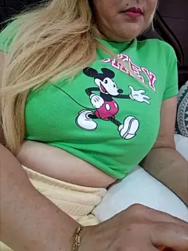 Snapshot of lamorbosa37 chatting on March 14, 5:57 pm lamorbosa37 online show from March 14, 5:57 pm