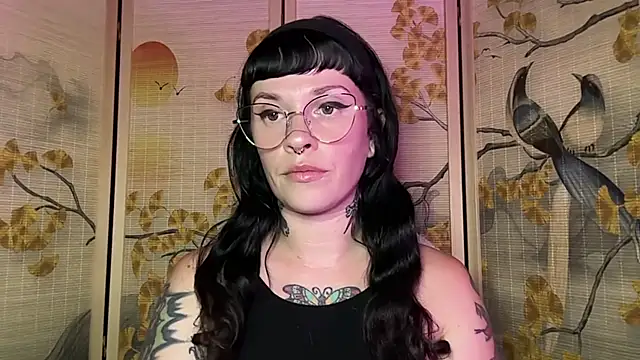 Snapshot of Marcelinegoddess chatting on July 12, 4:14 am Marcelinegoddess online show from July 12, 4:14 am
