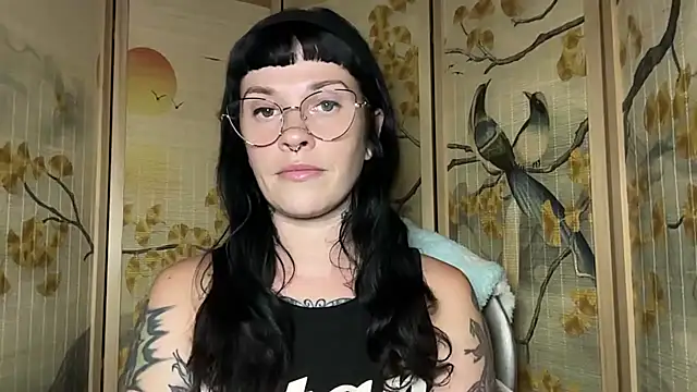Snapshot of Marcelinegoddess chatting on July 27, 3:46 am Marcelinegoddess online show from July 27, 3:46 am