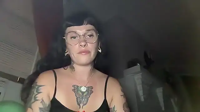 Snapshot of Marcelinegoddess chatting on July 30, 4:22 am Marcelinegoddess online show from July 30, 4:22 am