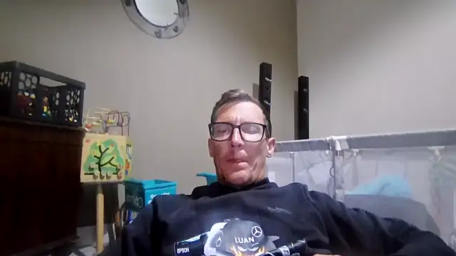 Snapshot of TheSouthernKing chatting on May 16, 10:52 pm TheSouthernKing online show from May 16, 10:52 pm