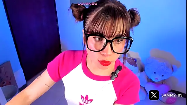 Snapshot of sammy__8 chatting on March 18, 3:53 am sammy  8 online show from March 18, 3:53 am