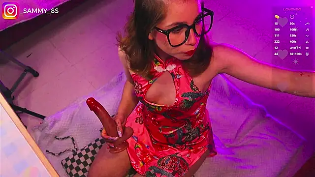 Snapshot of sammy__8 chatting on October 5, 2:32 am sammy  8 online show from October 5, 2:32 am