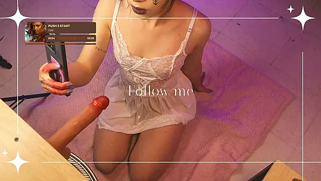 Snapshot of sammy__8 chatting on October 27, 1:53 am sammy  8 online show from October 27, 1:53 am