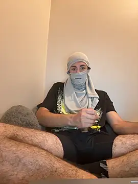 Snapshot of TheBestbrando88 chatting on November 3, 4:47 am TheBestbrando88 online show from November 3, 4:47 am