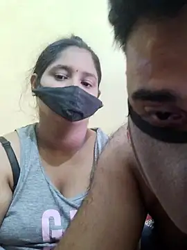 Snapshot of IND_COUPLE1 chatting on August 9, 5:56 am IND COUPLE1 online show from August 9, 5:56 am