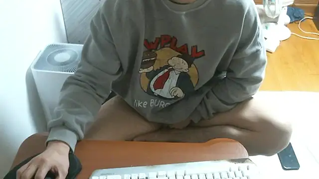 Snapshot of Stellan_0412 chatting on February 3, 4:54 am Stellan 0412 online show from February 3, 4:54 am