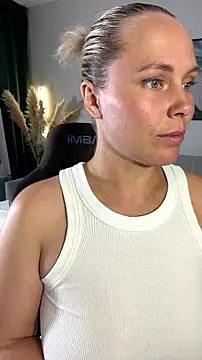 Snapshot of Charming_Daphny chatting on July 16, 11:05 am Charming Daphny online show from July 16, 11:05 am