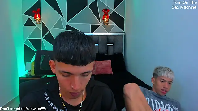 Juan Nd Steven online show from April 7, 1:06 am