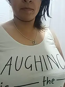 Snapshot of _Angelinaandrade_ chatting on June 18, 1:28 am Angelinaandrade online show from June 18, 1:28 am