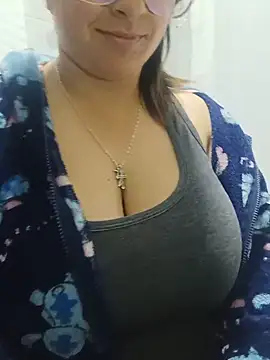 Snapshot of _Angelinaandrade_ chatting on June 20, 1:09 am Angelinaandrade online show from June 20, 1:09 am