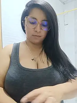 Snapshot of _Angelinaandrade_ chatting on July 28, 1:12 am Angelinaandrade online show from July 28, 1:12 am