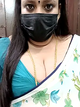 Snapshot of ashikaa_r chatting on January 24, 1:57 pm ashikaa r online show from January 24, 1:57 pm