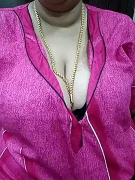 Snapshot of ashikaa_r chatting on January 26, 10:35 pm ashikaa r online show from January 26, 10:35 pm