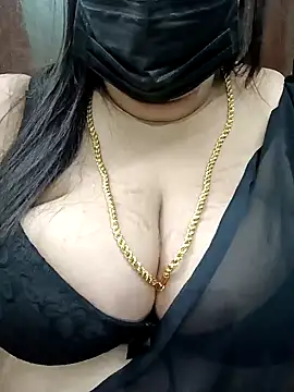 Snapshot of ashikaa_r chatting on January 29, 6:18 pm ashikaa r online show from January 29, 6:18 pm