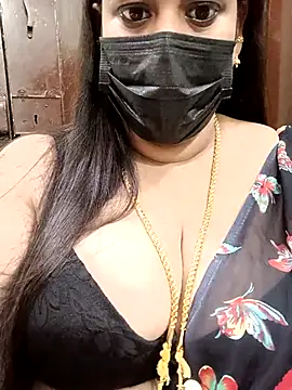 Snapshot of ashikaa_r chatting on February 24, 2:15 pm ashikaa r online show from February 24, 2:15 pm