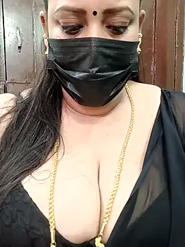 Snapshot of ashikaa_r chatting on March 2, 4:39 am ashikaa r online show from March 2, 4:39 am