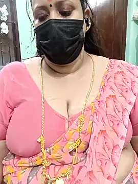 Snapshot of ashikaa_r chatting on April 22, 7:15 pm ashikaa r online show from April 22, 7:15 pm