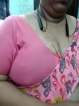 Snapshot of ashikaa_r chatting on May 7, 5:46 am ashikaa r online show from May 7, 5:46 am