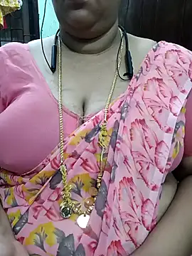 Snapshot of ashikaa_r chatting on May 14, 9:32 pm ashikaa r online show from May 14, 9:32 pm