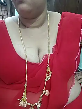 Snapshot of ashikaa_r chatting on May 23, 9:13 am ashikaa r online show from May 23, 9:13 am