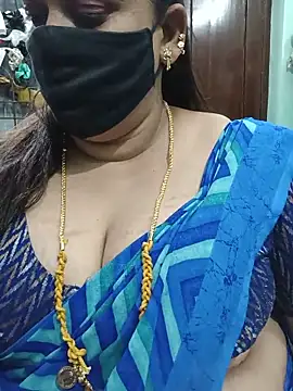 Snapshot of ashikaa_r chatting on July 1, 6:51 pm ashikaa r online show from July 1, 6:51 pm