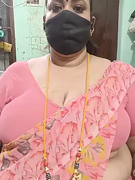 Snapshot of ashikaa_r chatting on July 8, 7:18 pm ashikaa r online show from July 8, 7:18 pm