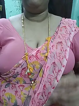 Snapshot of ashikaa_r chatting on July 20, 6:54 pm ashikaa r online show from July 20, 6:54 pm