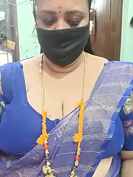 Snapshot of ashikaa_r chatting on July 24, 4:54 am ashikaa r online show from July 24, 4:54 am
