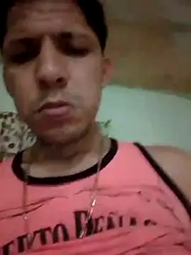 Snapshot of Alonsomadeira chatting on April 30, 6:53 am Alonsomadeira online show from April 30, 6:53 am