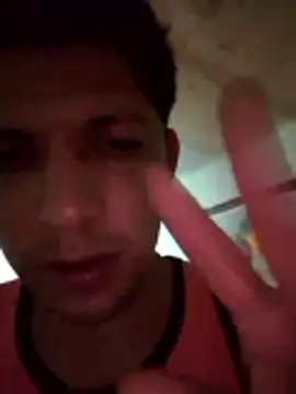 Snapshot of Alonsomadeira chatting on May 10, 4:17 am Alonsomadeira online show from May 10, 4:17 am