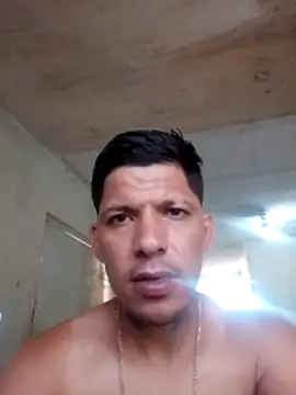 Snapshot of Alonsomadeira chatting on June 6, 2:22 pm Alonsomadeira online show from June 6, 2:22 pm