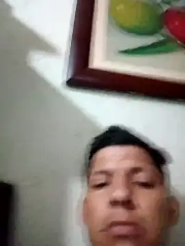 Snapshot of Alonsomadeira chatting on June 18, 12:20 pm Alonsomadeira online show from June 18, 12:20 pm