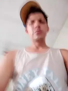 Snapshot of Alonsomadeira chatting on July 23, 1:19 am Alonsomadeira online show from July 23, 1:19 am