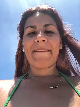 Snapshot of diosa202 chatting on November 5, 2:06 pm diosa202 online show from November 5, 2:06 pm