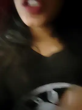 Snapshot of Hot_Goldengirl chatting on March 10, 9:18 pm Hot Goldengirl online show from March 10, 9:18 pm