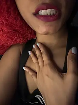 Snapshot of Hot_Goldengirl chatting on September 29, 9:30 pm Hot Goldengirl online show from September 29, 9:30 pm