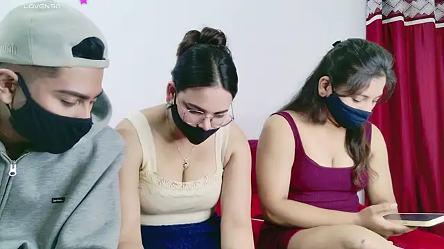 RupaliDixit online show from November 27, 4:31 pm