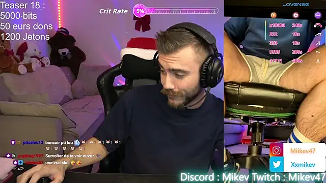 Snapshot of Mikev chatting on December 18, 7:09 pm Mikev online show from December 18, 7:09 pm