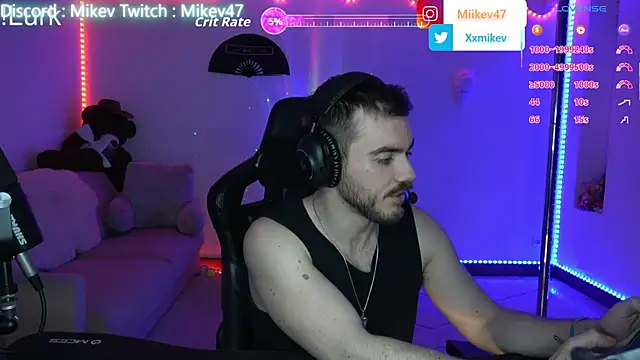 Snapshot of Mikev chatting on February 21, 7:15 pm Mikev online show from February 21, 7:15 pm