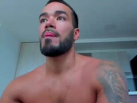Snapshot of Alexander_Martines chatting on April 24, 9:17 pm Alexander Martines online show from April 24, 9:17 pm
