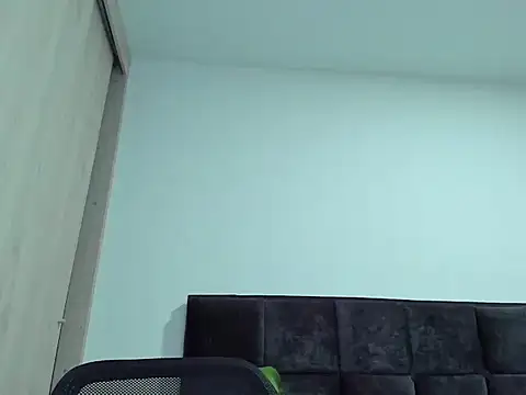 Snapshot of Alexander_Martines chatting on May 7, 11:21 pm Alexander Martines online show from May 7, 11:21 pm