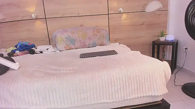 martina touss online show from April 18, 7:07 pm