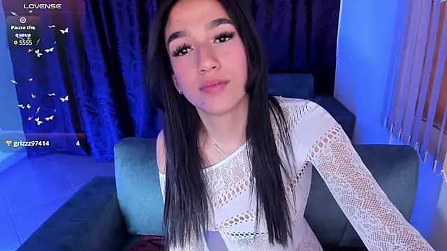 Snapshot of SaraaMills chatting on January 23, 10:44 pm SaraaMills online show from January 23, 10:44 pm